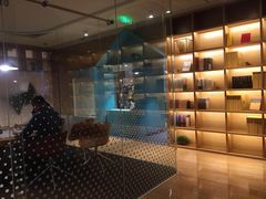 -蔚来中心(北京中关村店)