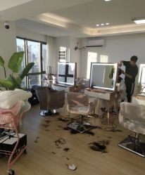 -E.L.K造型momopark店