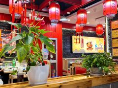 -鲁员外地锅鸡地锅鱼(龙湖江东天街店)