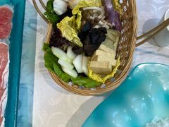 -海鲨湾海鲜会馆(百家湖1912店)