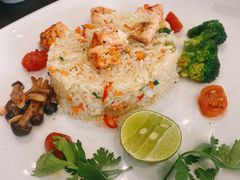 -Chom Cafe and Restaurant