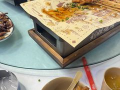 -刘姐啤酒鱼民族演艺餐厅(西街总店)