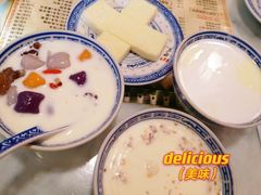 传统牛奶桃胶加芋圆-双喜老铺(人民广场店)