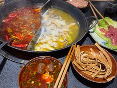 -重庆故事姊妹老火锅(财经学院店)