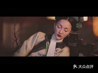 墙头马上遥相顾，一见知君即断肠