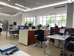 -上海宝信宝马4S店