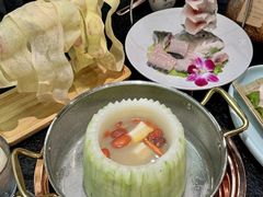 -得意咚瓜·顺德鱼生·冬瓜火锅(深圳首店)