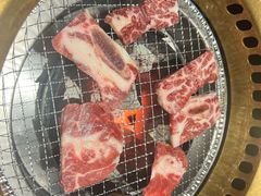 -山川小町·极番烧肉(新地假日广场店)