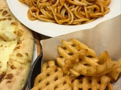 -必胜客(WOW梦之城店)