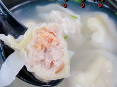 三鲜大馄饨-万寿斋(山阴路店)