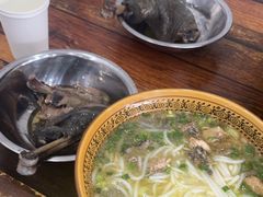 -正宗李家土鸡米线店