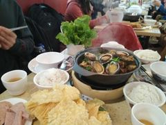 鲍鱼鸡煲-芳村榕树头叹佬鸡煲(体育西店)