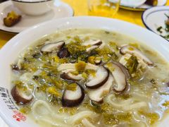 -何记面馆(龙泉山店)