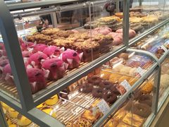 面包甜点陈列柜-好利来(十里河店)