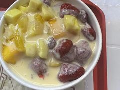 芒果黄桃炼乳冰-帅小六刨冰·不一样的奶冰(总店)