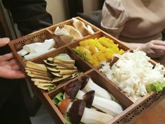 -余欢领鲜火锅(新街口店)