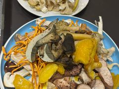 -菌之家·专业纯野生菌火锅·特色炒菌
