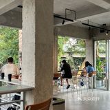 版纳差不多7点天菜渐渐暗下来！吹着江风看日落