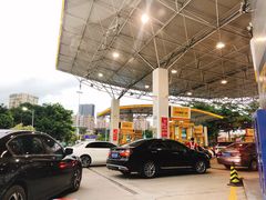 -冠德石油威程加油站