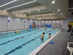 -蓝海豚游泳俱乐部(南京西路店)