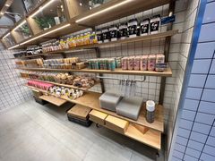 面包甜点陈列柜-面包新语(滨湖万达店)