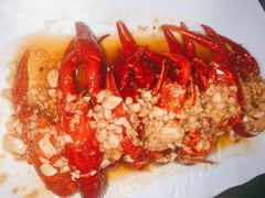 蒜香小龙虾-自贡盐帮菜·玩辣餐厅(樱花园西街店)