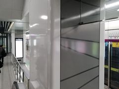 -建设三路(地铁站)