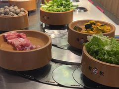 -龍歌自助小火锅(市南金茂湾店)