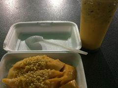 -芒果糯米饭摊子