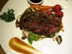 -JINNS锦时 steak&pizza(浸信会礼拜堂旧址店)