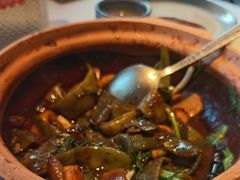 -八府香鸭·啫啫煲(华山路店)