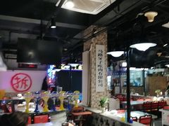 -马路牙子烧烤音乐酒馆(望京店)