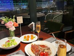 -MONICH牛排融合餐厅(和义大道购物中心店)