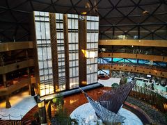 -上海滴水湖皇冠假日酒店
