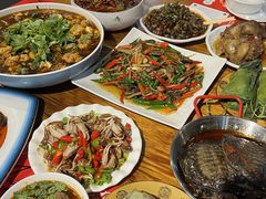 -李双猪·小龙虾·烧烤·羊肉煲(乐山店)