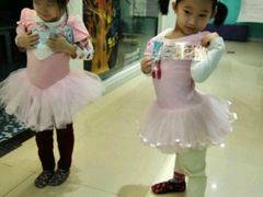 -Isee灰姑娘国际儿童艺术中心(BHGMall店)