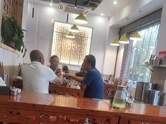 -杨三孃跷脚牛肉(西外棕榈岛店)