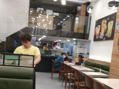 -佰搭果·广式茶餐厅(西华路店)