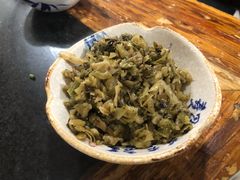 蘸料配菜-石灰市毛记烧鸡公(解放碑店)