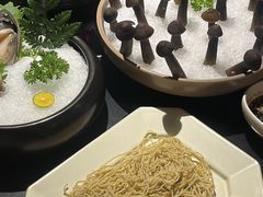-鲜入唯煮·港式海鲜牛肉火锅(金宝街店)