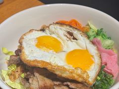 牛肝菌糖烤猪五花拌饭-SHAN山(前滩太古里店)