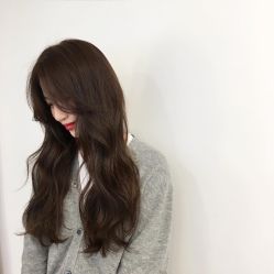 -变画·发型STUDIO