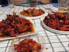 -李双猪·小龙虾·烧烤·羊肉煲(乐山店)