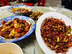 -江城燕子大排档(江汉路步行街店)