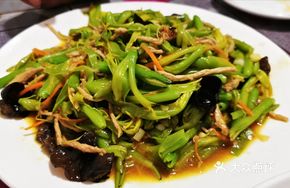 Stir-Fried Daylily Flowers