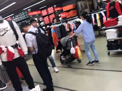 -NIKE上海青浦优选体验店