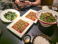 -纳家楼·地道陕菜(劳动路店)
