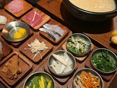 -银米·云南传统过桥米线(双廊黑金冠店)