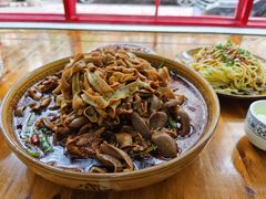 -一品红烧鸭特色川菜(三岔湖店)