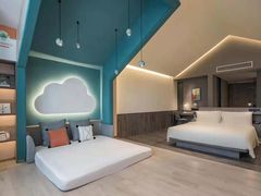 -上海虹桥中心爱琴海亚朵S酒店